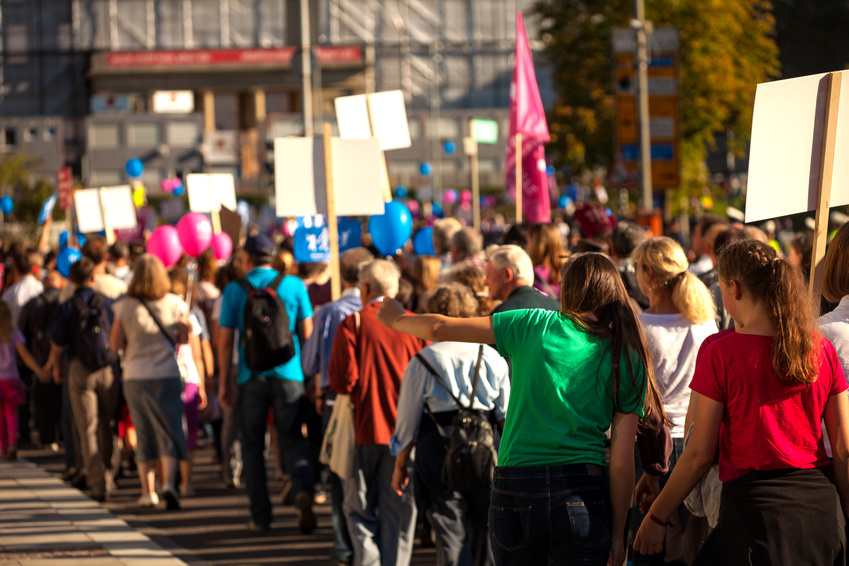 Felser Rechtsanwälte vertreten Veranstalter einer Versammlung mit 40.000 Teilnehmern